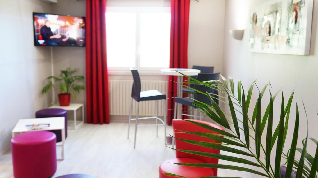 Hotel Robinson Auch Zewnętrze zdjęcie