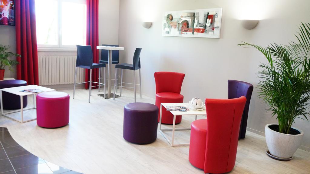 Hotel Robinson Auch Zewnętrze zdjęcie