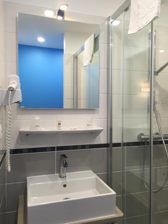 Hotel Robinson Auch Zewnętrze zdjęcie