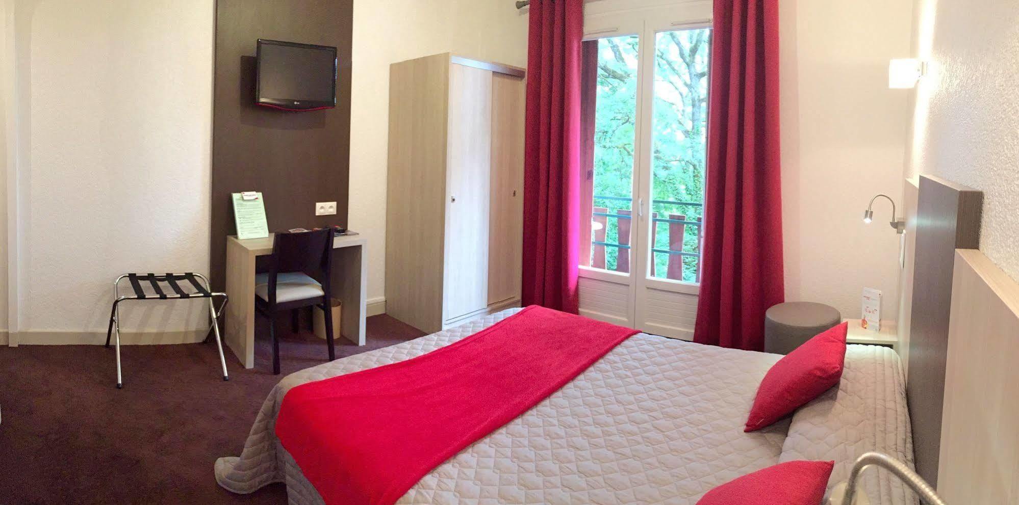 Hotel Robinson Auch Zewnętrze zdjęcie