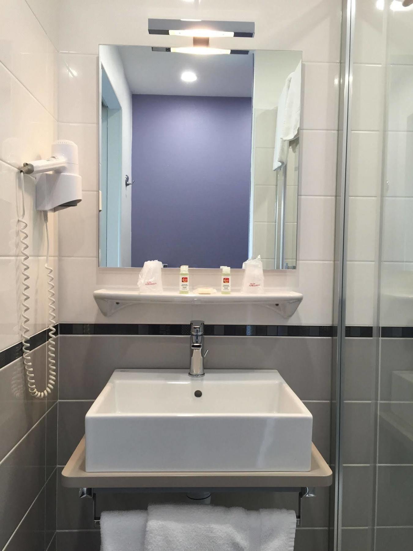 Hotel Robinson Auch Zewnętrze zdjęcie