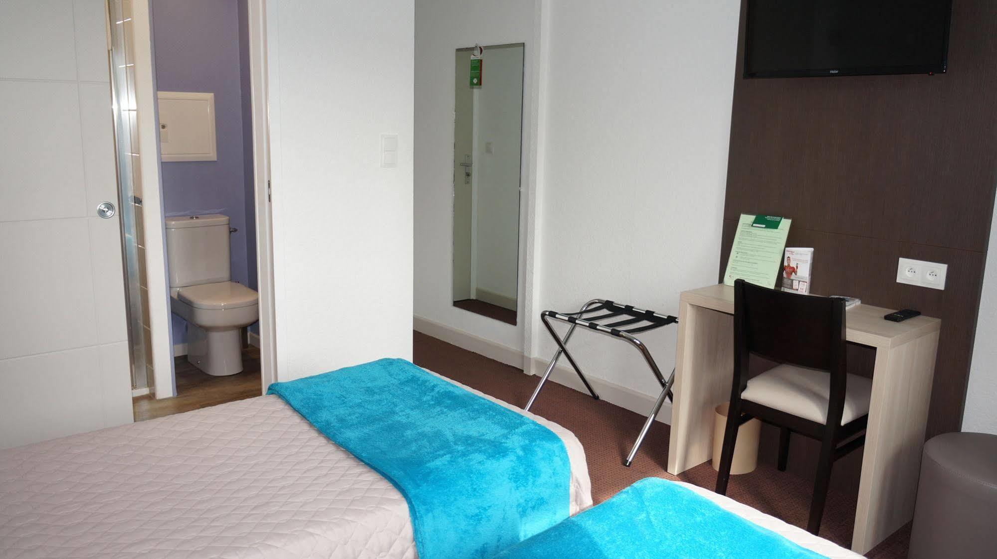 Hotel Robinson Auch Zewnętrze zdjęcie