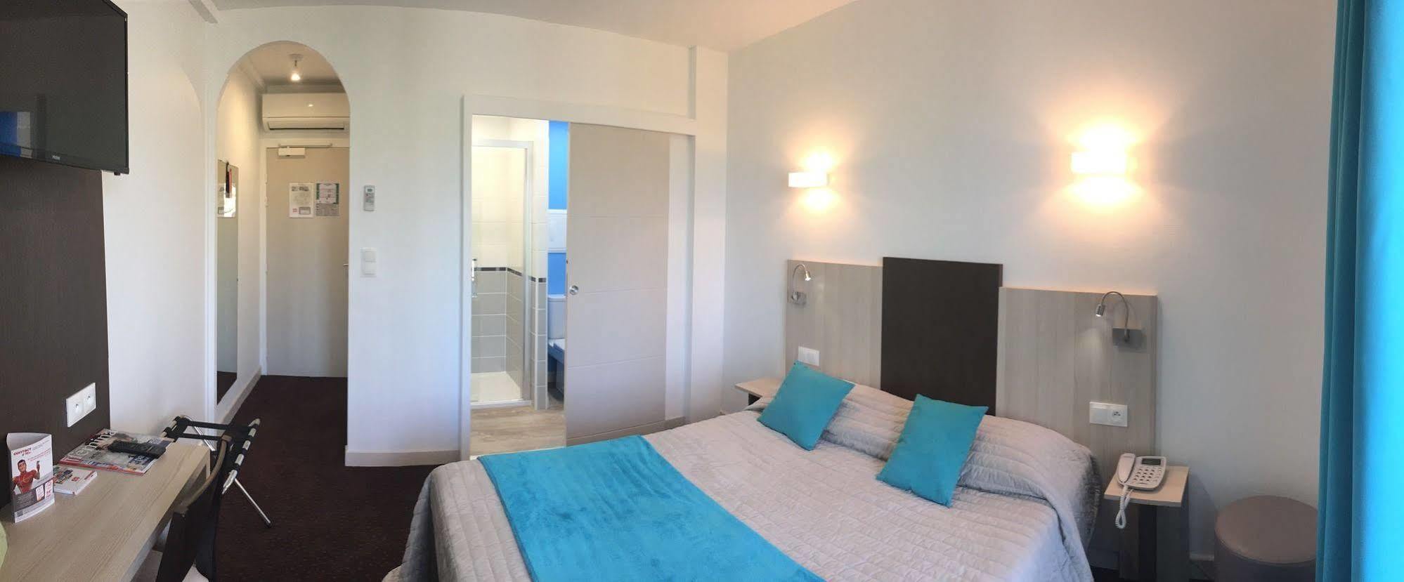 Hotel Robinson Auch Zewnętrze zdjęcie